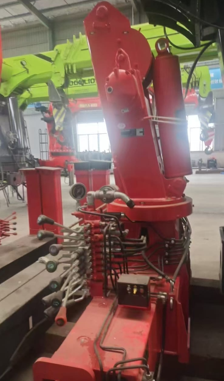 Crane devices manufactured in 2025 without arrows