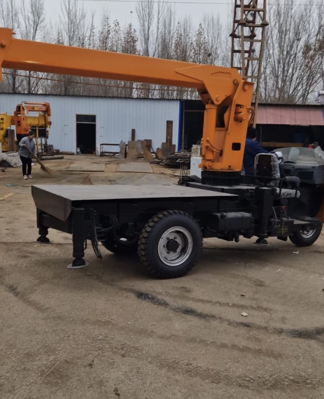 Self propelled crane, manufactured in 2020, with poor performance